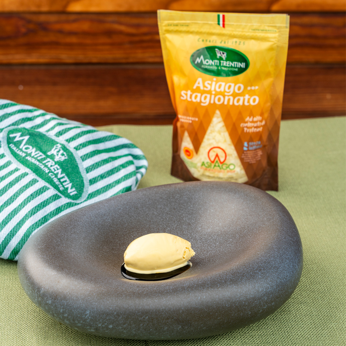 Asiago Stagionato DOP grattugiatoratuggiato